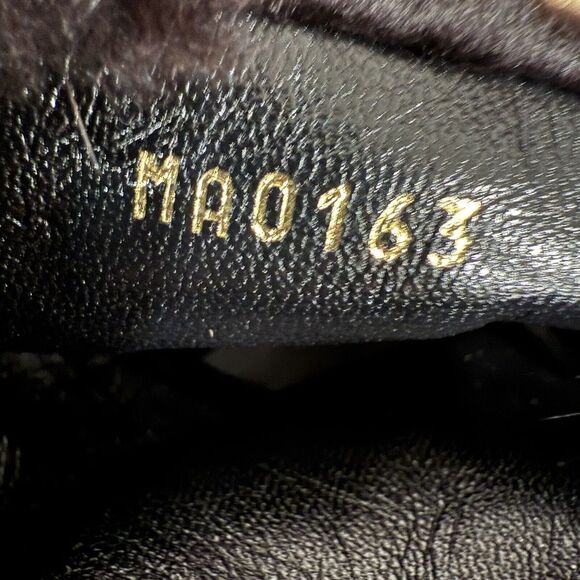LOUIS VUITTON MA0163 Short Boots Suede Black Rabbit Fur Womens EU 39 US 9 - Picture 16 of 16